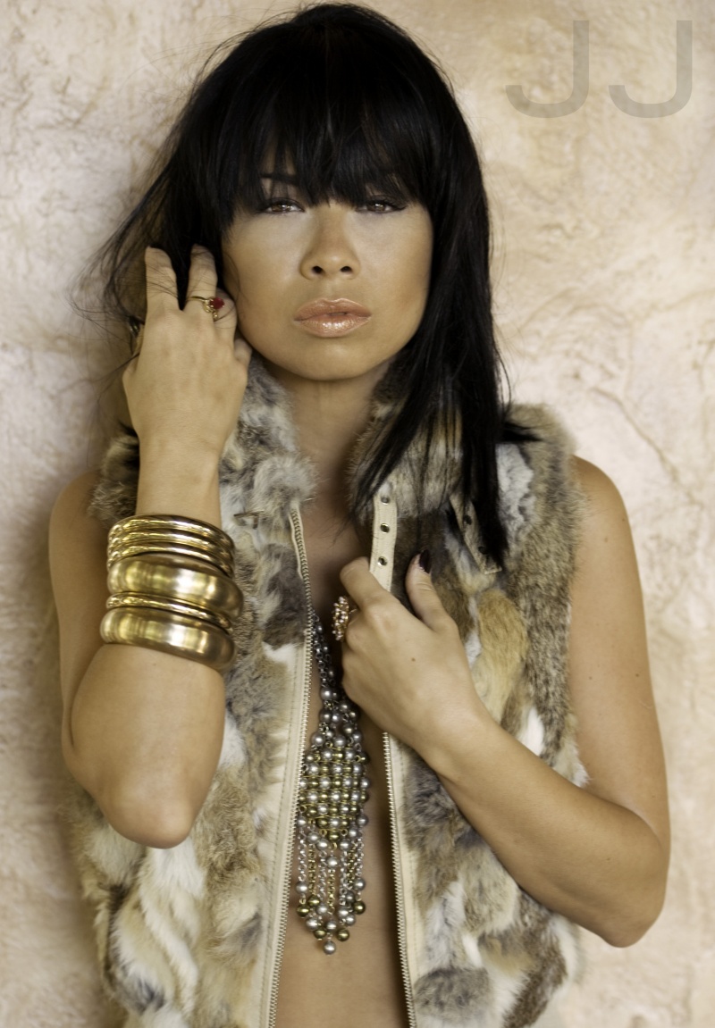 Female model photo shoot of Maritza Ortiz Diaz  by JenniferJane, makeup by Maritza Ortiz 