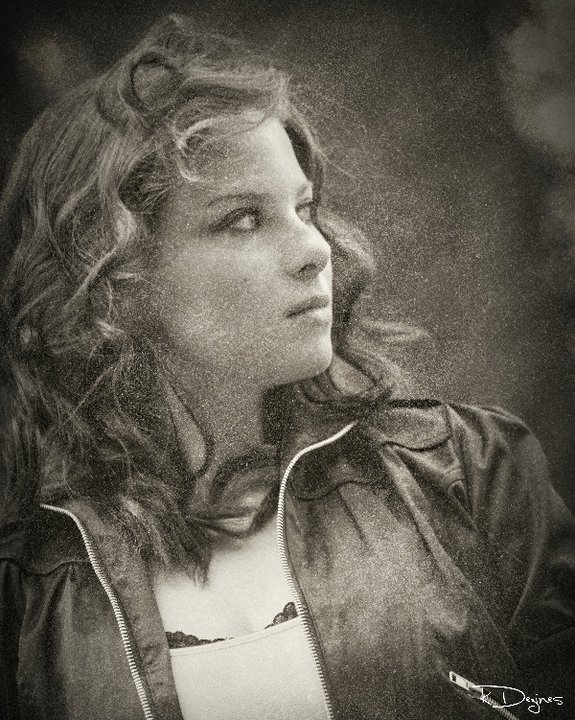 Female model photo shoot of Lesley Riggan