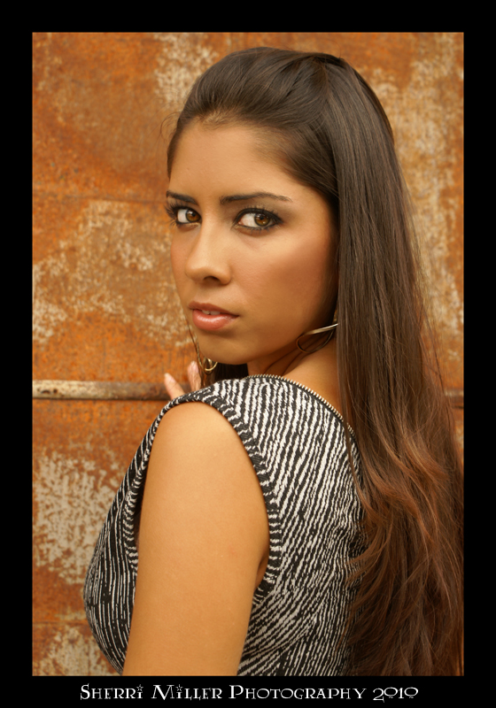 Female model photo shoot of Eliana Moreno