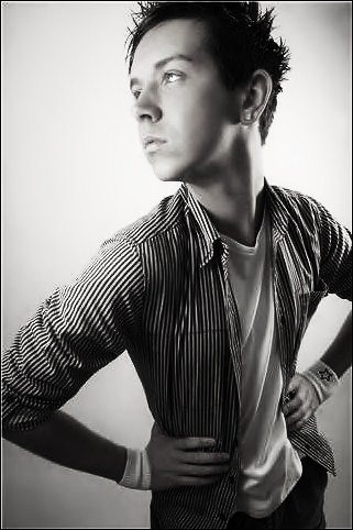 Male model photo shoot of Dwane Kelly