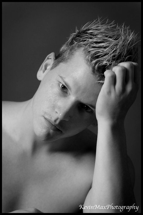 Male model photo shoot of Jason Edge