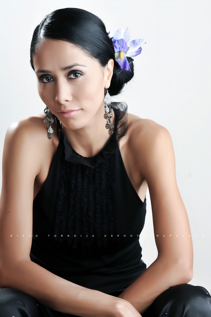 Female model photo shoot of Adriana Zapata