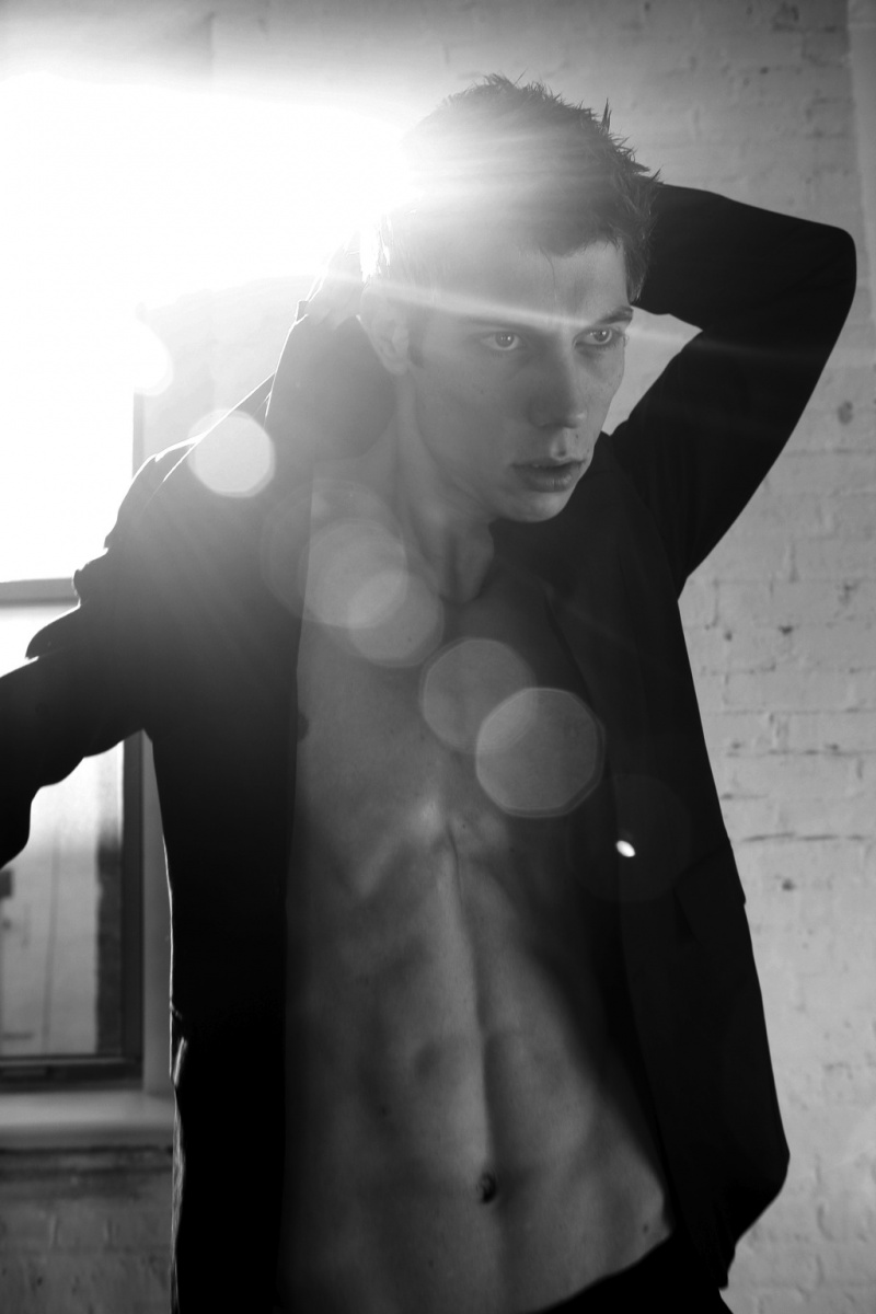 Male model photo shoot of Ross Herington
