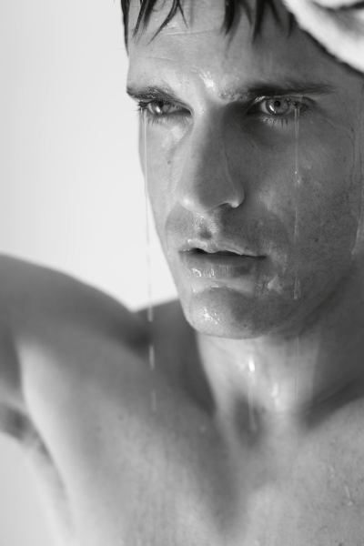 Male model photo shoot of Andrew Tracy