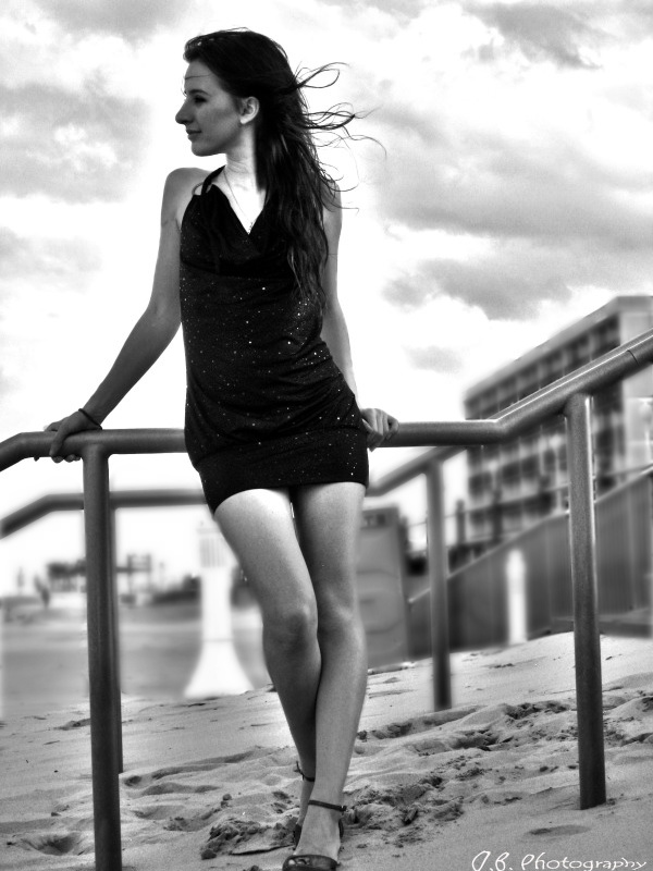 Female model photo shoot of Robin Dziondziak in Virginia Beach, Virginia.