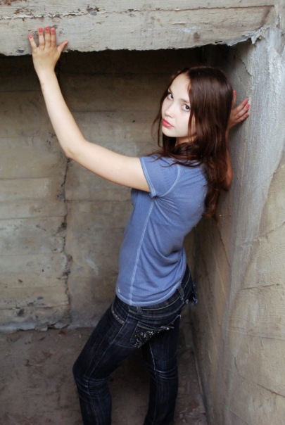 Female model photo shoot of Julia Dovgal