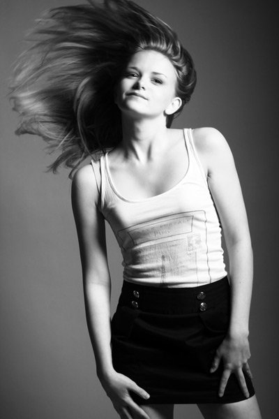 Female model photo shoot of Chloe smith-davies