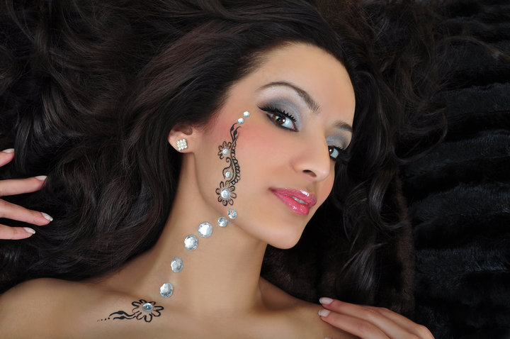 Female model photo shoot of Shahnaz Islam MUA