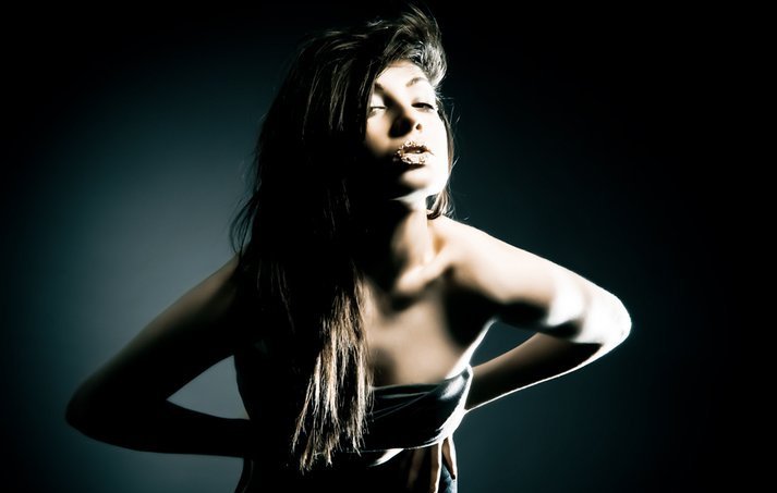 Female model photo shoot of tanna in Greencroft studio