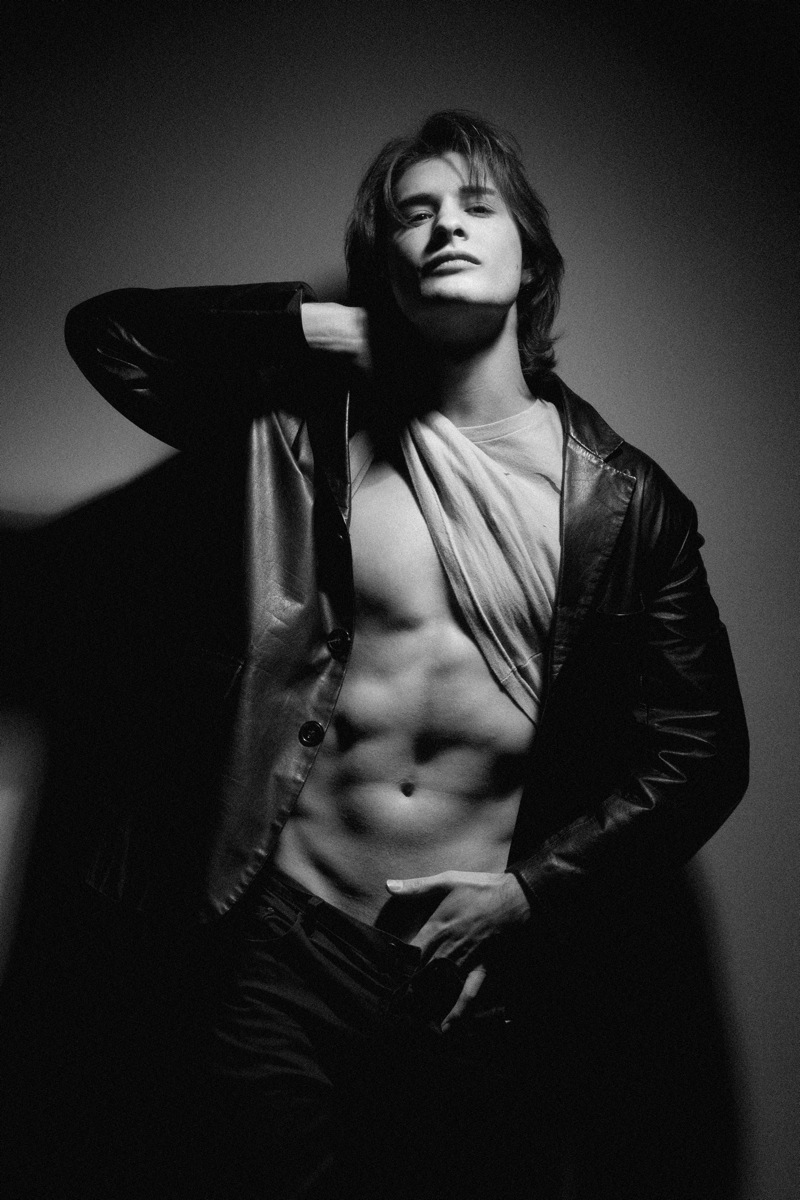 Male model photo shoot of Matias Keib in Studio