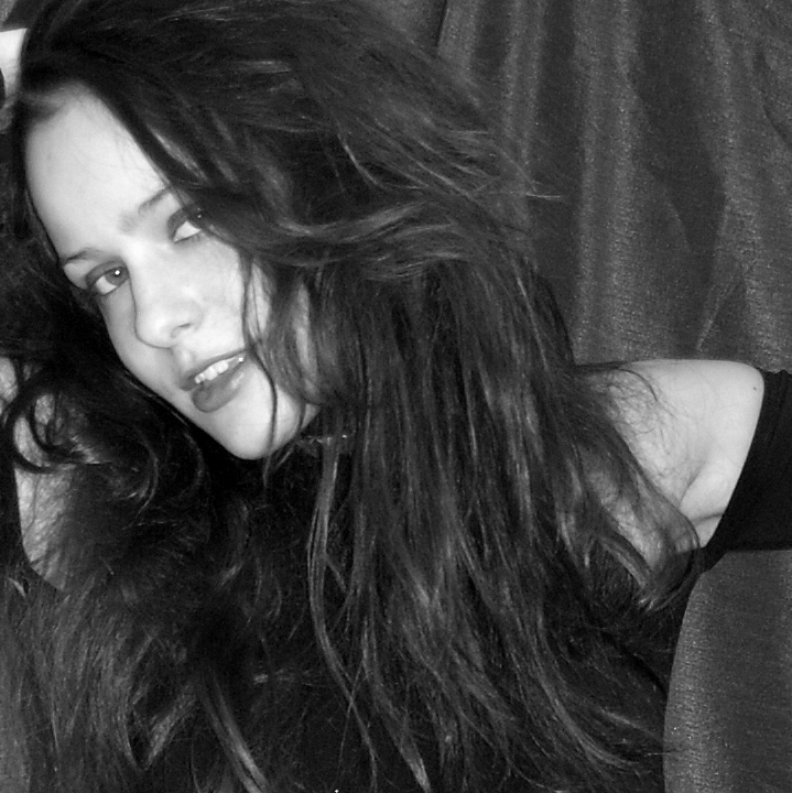 Female model photo shoot of Ariel Amaran