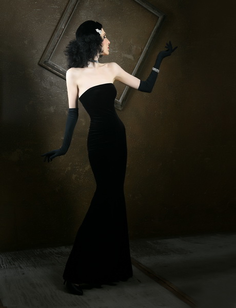 Female model photo shoot of DEVIATIONS Lili Forrest