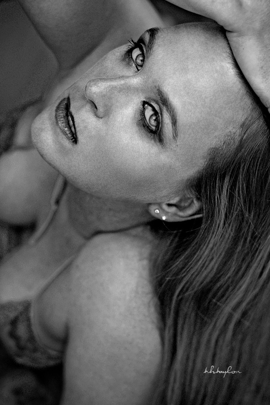 Female model photo shoot of Julie Montana 2