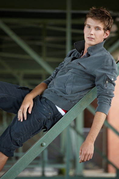 Male model photo shoot of Kalen Brook