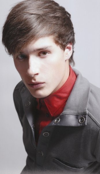 Male model photo shoot of Nathan Malbranck