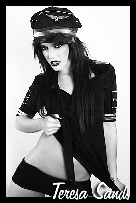 Female model photo shoot of Teresa Sands