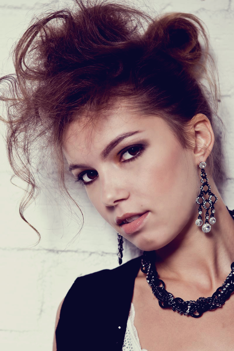 Female model photo shoot of Nikki Fu