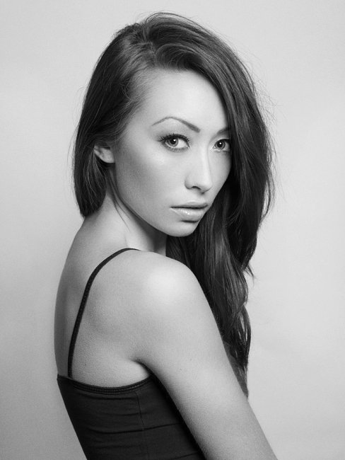 Female model photo shoot of Gina Negus