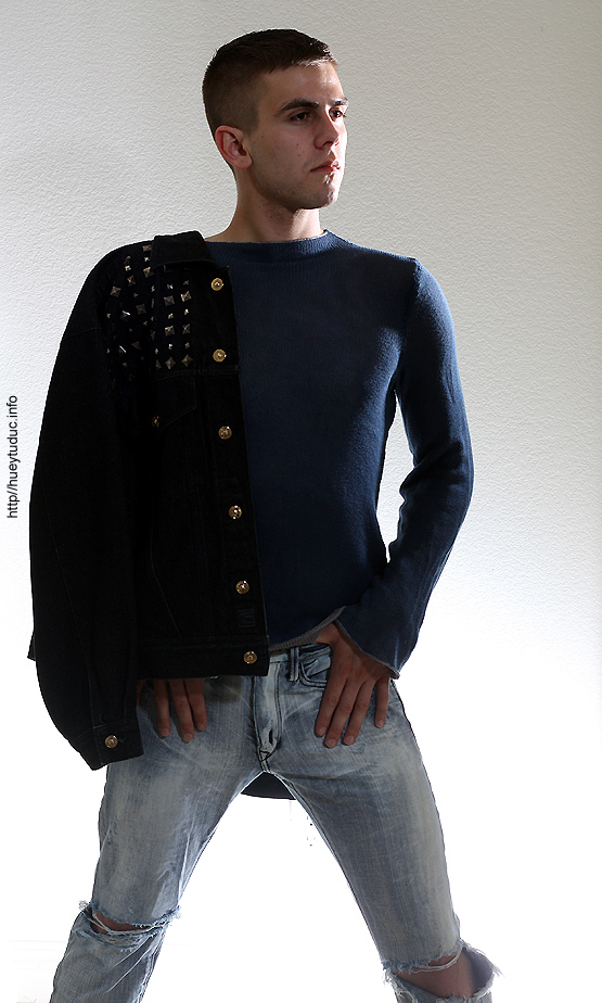 Male model photo shoot of Justus Philos Mikhael 