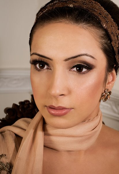Female model photo shoot of Yasmin Akbar