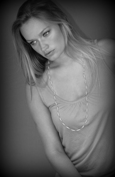 Female model photo shoot of Madeline McGrotha