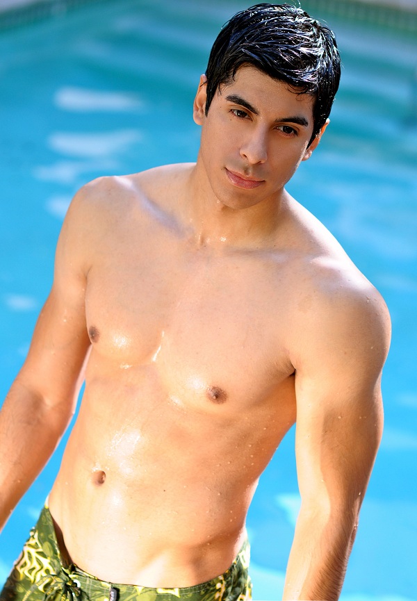 Male model photo shoot of Derek Preciado