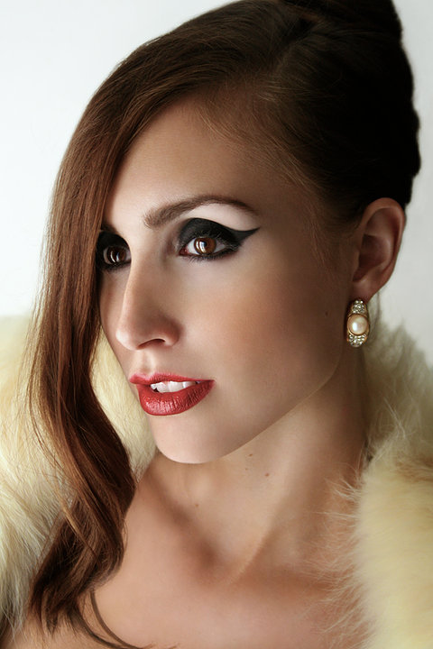 Female model photo shoot of Renusa Makeup