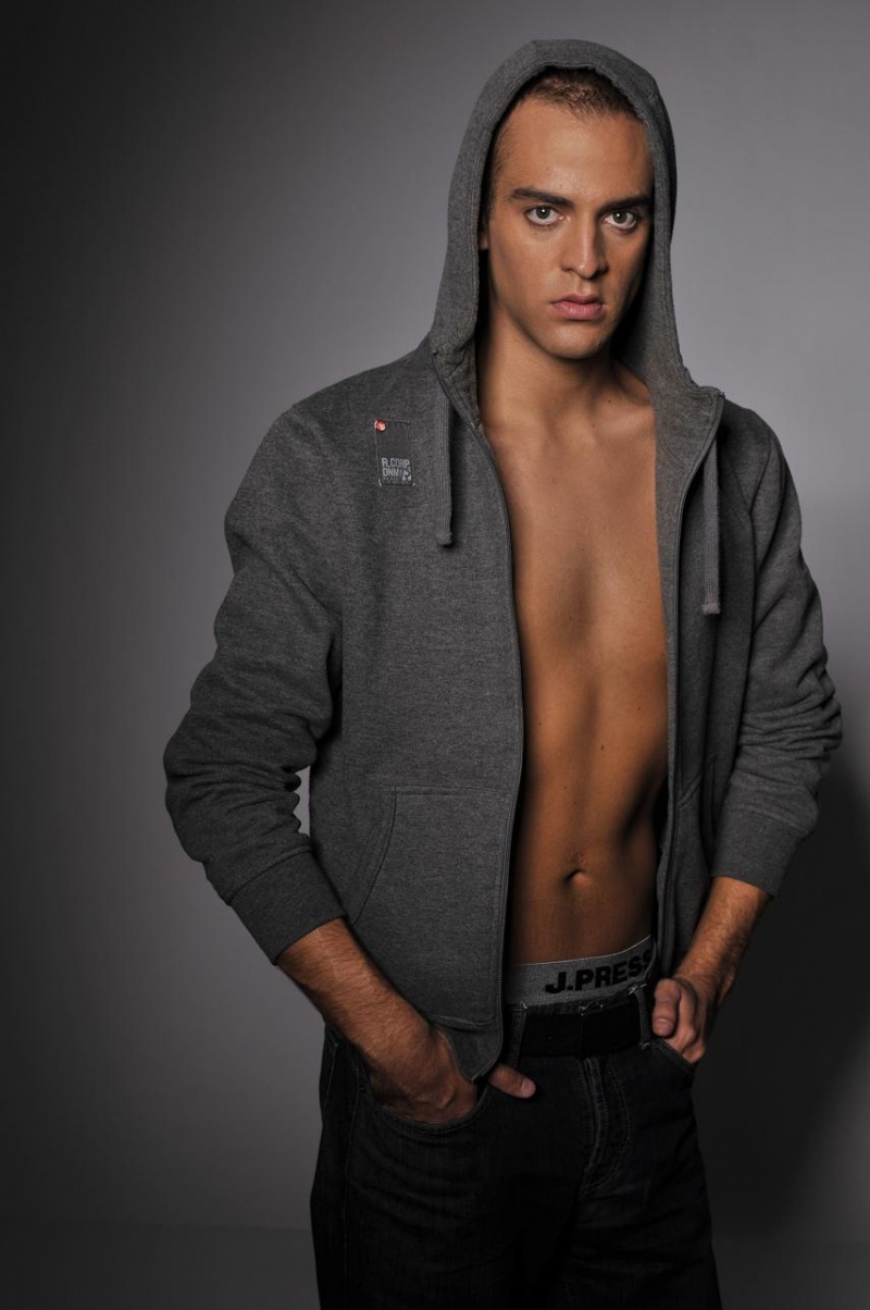 Male model photo shoot of Zsoltii