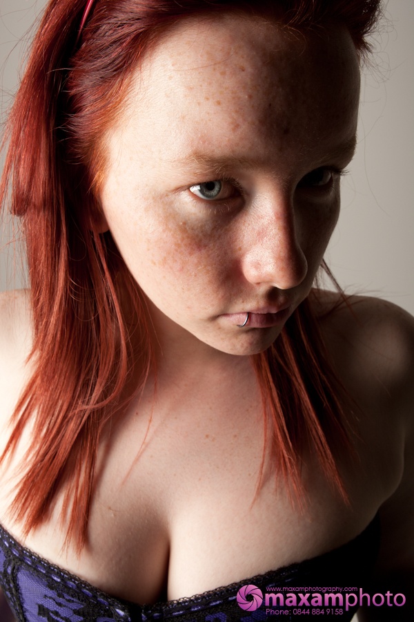 Female model photo shoot of kinx
