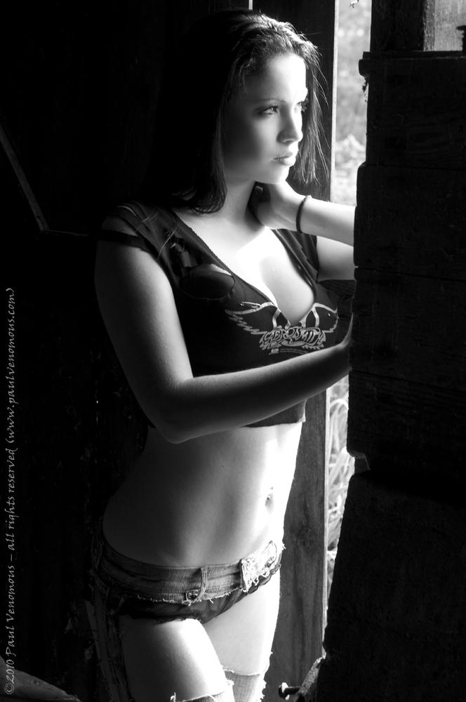 Female model photo shoot of Jessica Knotts by Paul Venomous in Vancouver