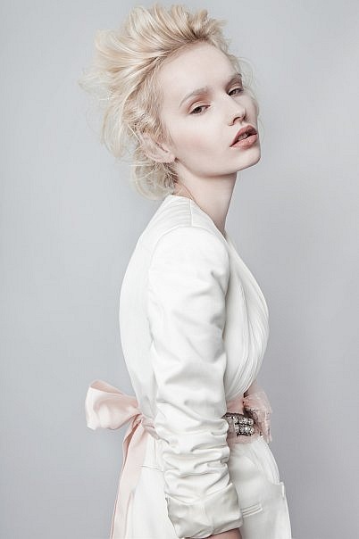 Female model photo shoot of Natalia Oginskaya