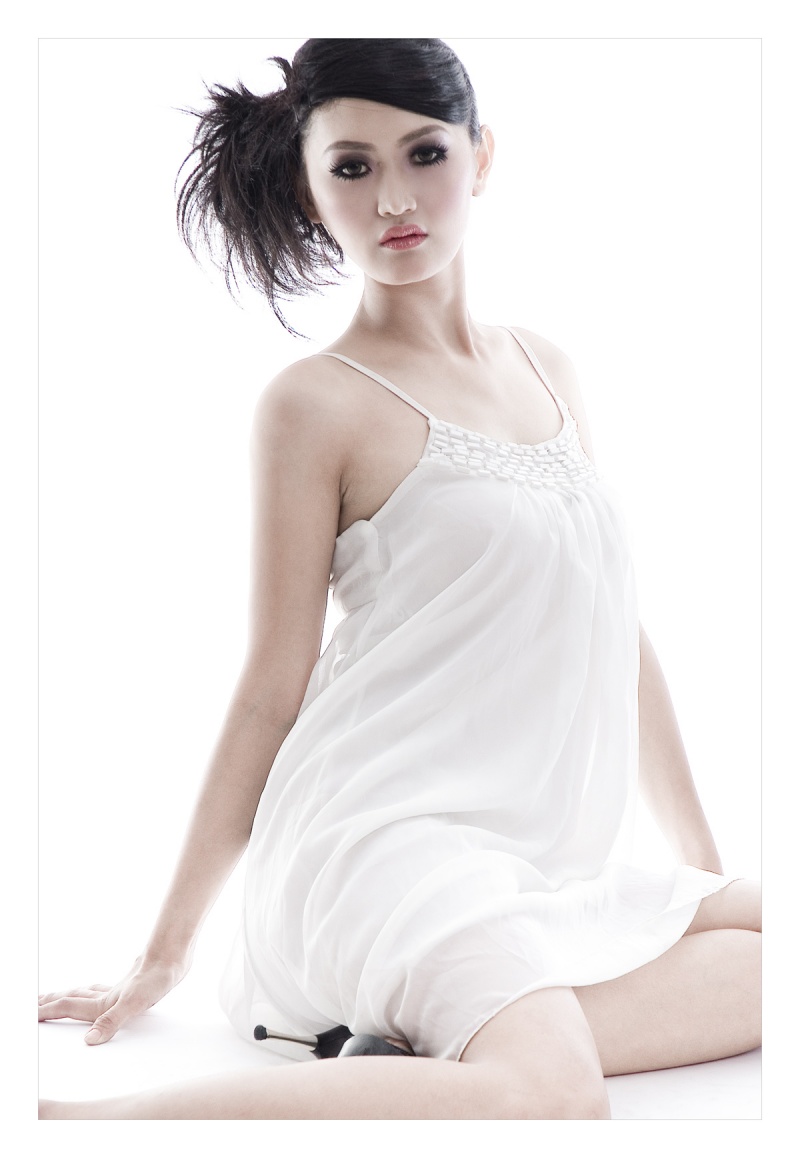 Female model photo shoot of yulia widijaya