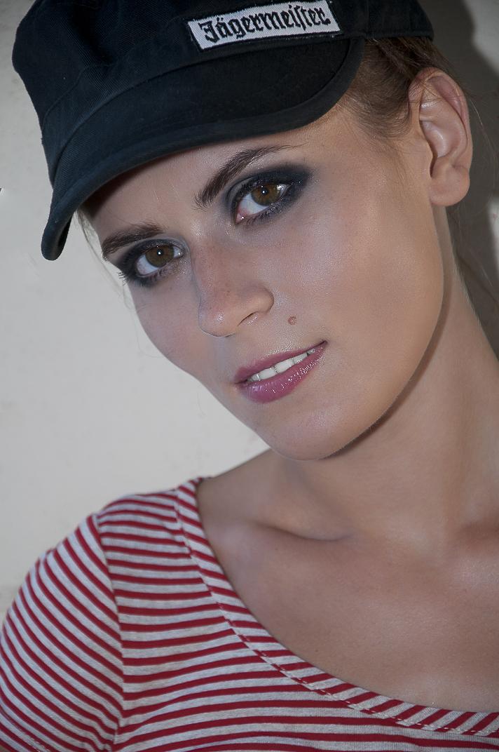 Female model photo shoot of Elena Postnikova by Belkin Images