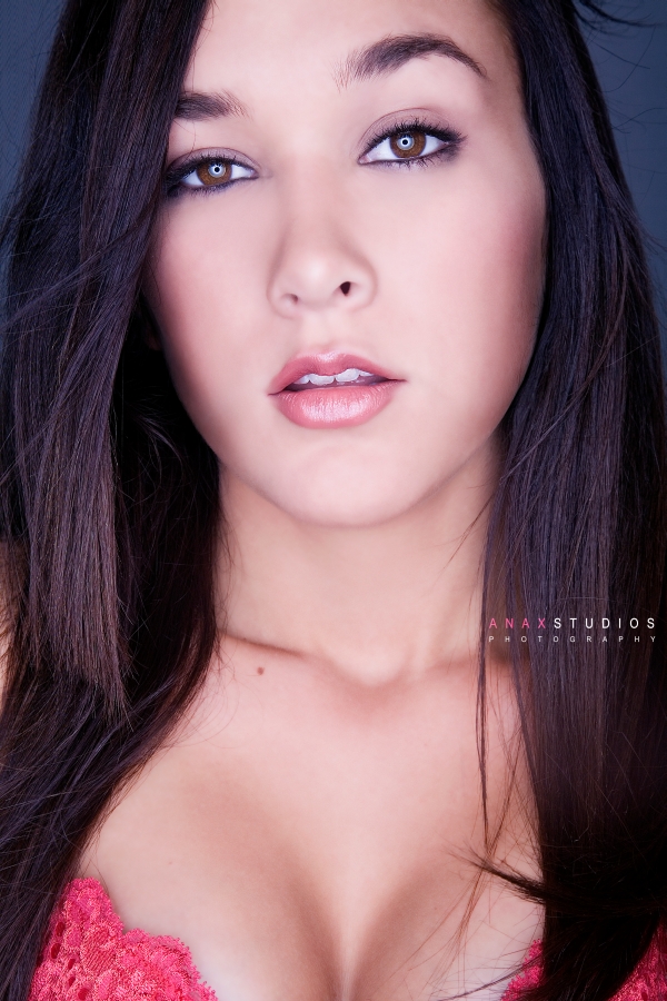 Female model photo shoot of Lauren Alexis M by Jenya Kushnir