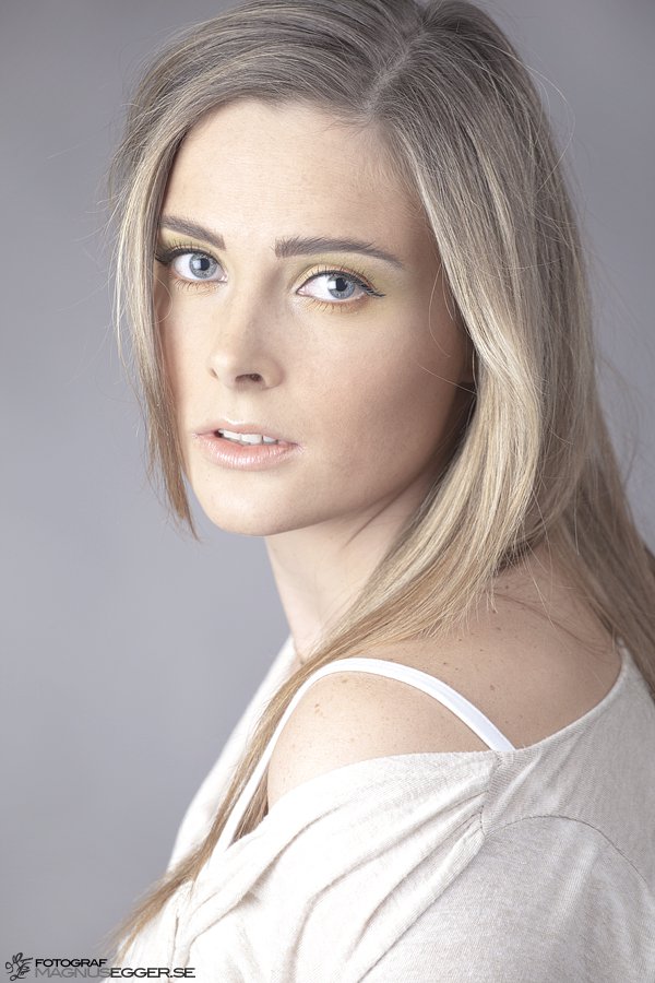 Female model photo shoot of Alexia Johansson