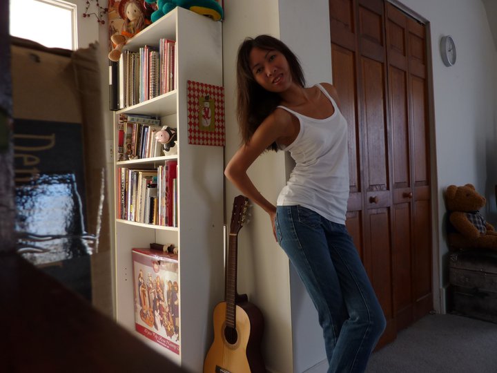 Female model photo shoot of Elizabeth Kneedler in bedroom