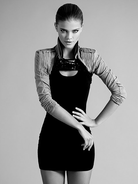 Female model photo shoot of Tara Renee Stylist