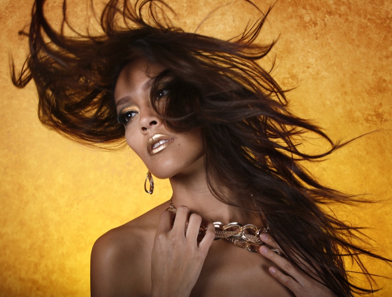 Female model photo shoot of Feli Suna by Revolution 12