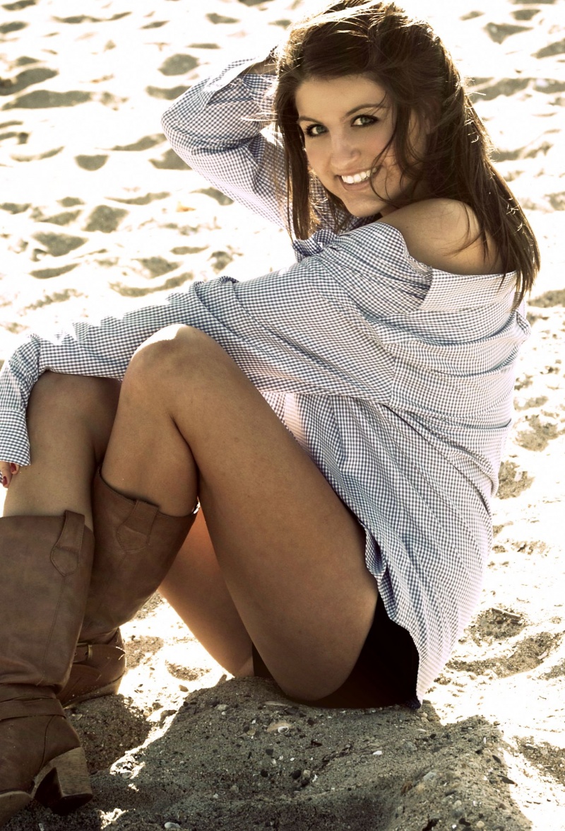 Female model photo shoot of BrittneyMoriah