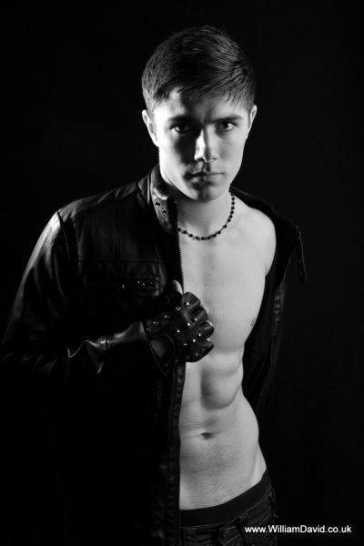 Male model photo shoot of Luke Grimley