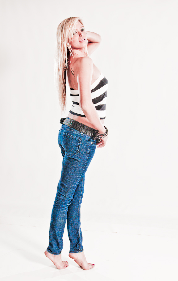 Female model photo shoot of Lauren Lanard