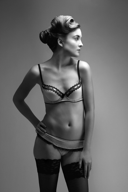 Female model photo shoot of Melina Csontos