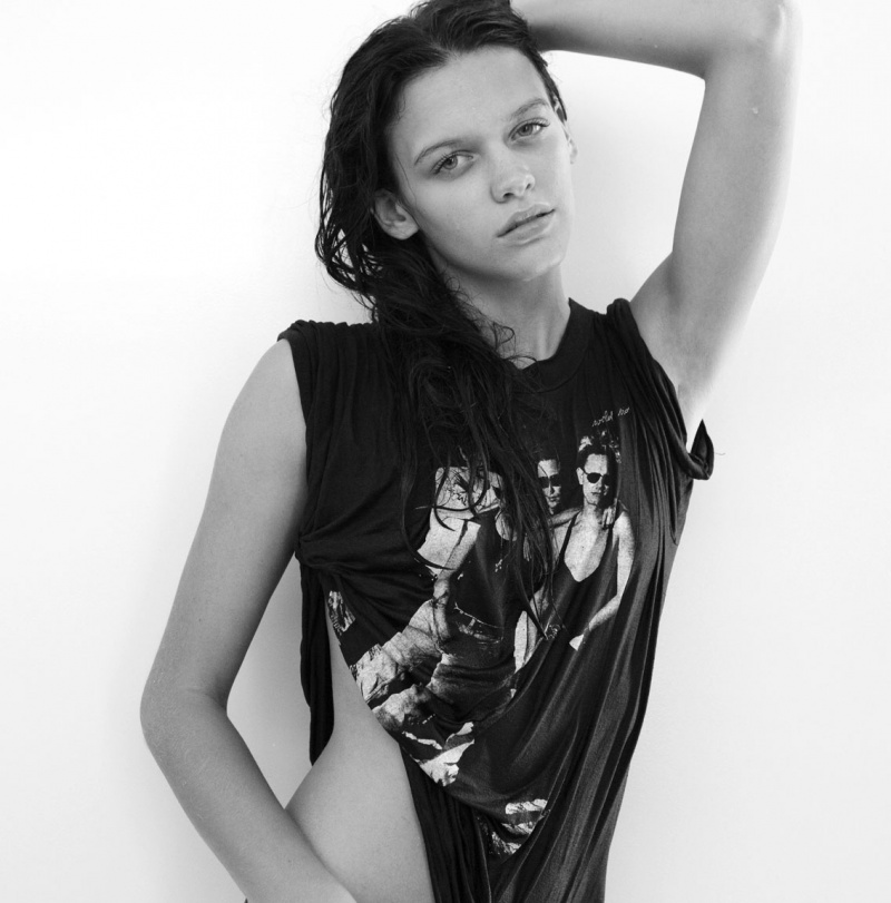 Female model photo shoot of Megan Valkyrie Doggett