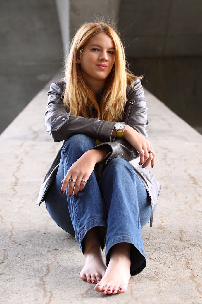 Female model photo shoot of Melanie MacMurchy in Trent University