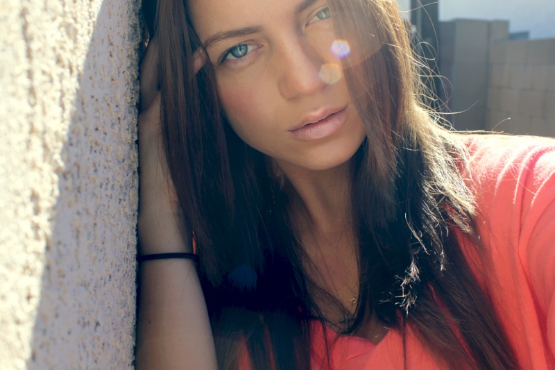 Female model photo shoot of Aliceivan 