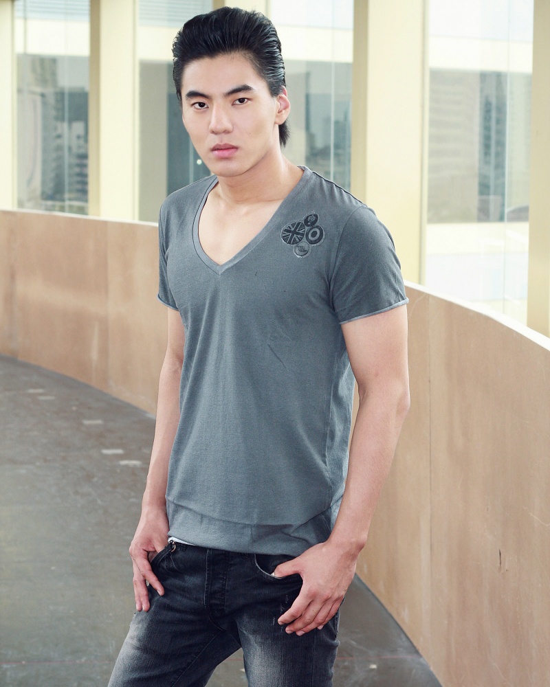 Male model photo shoot of Bilguitei in Bangkok