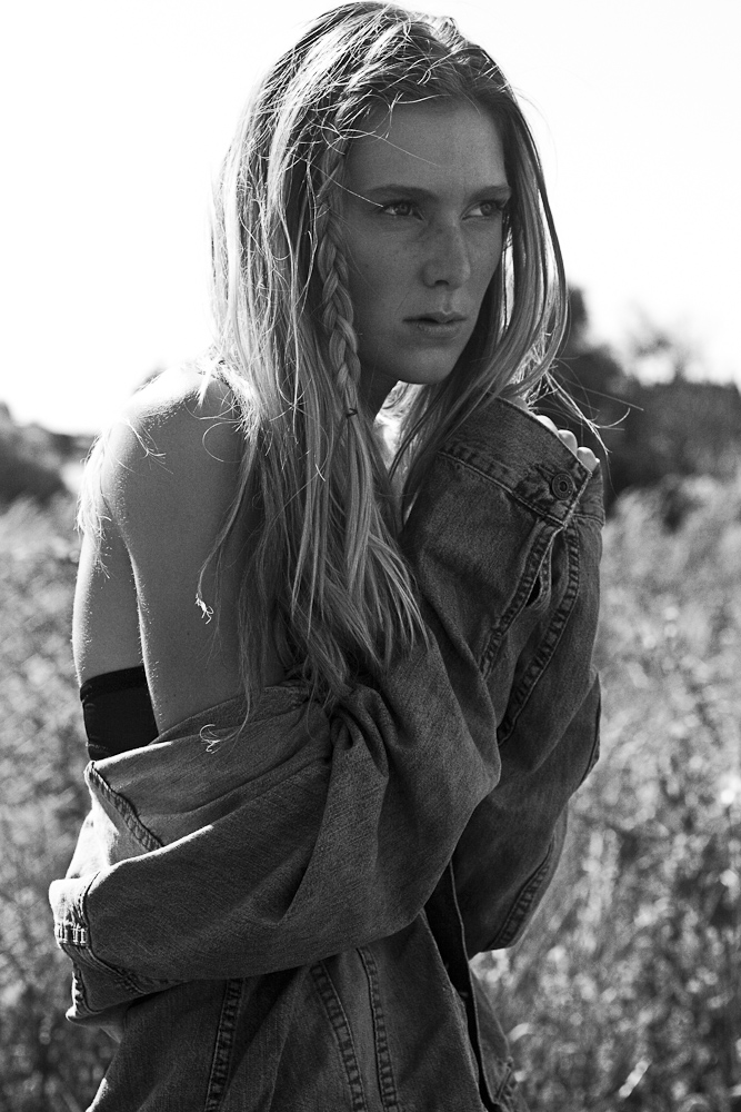 Female model photo shoot of Brianna Tuffery