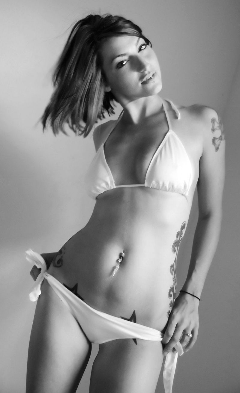 Female model photo shoot of Layla McCarthy by edw studios