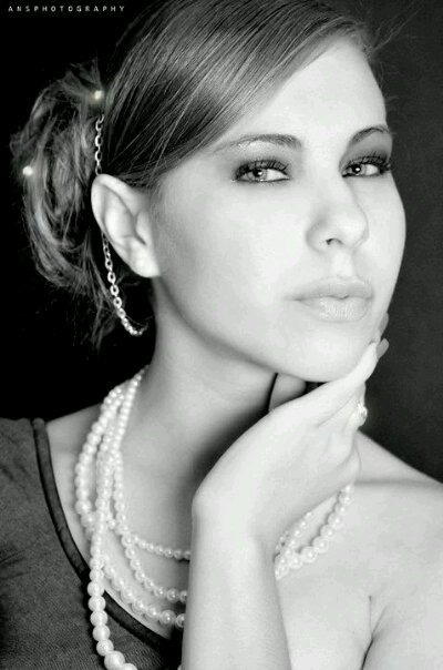 Female model photo shoot of Sheena Beena
