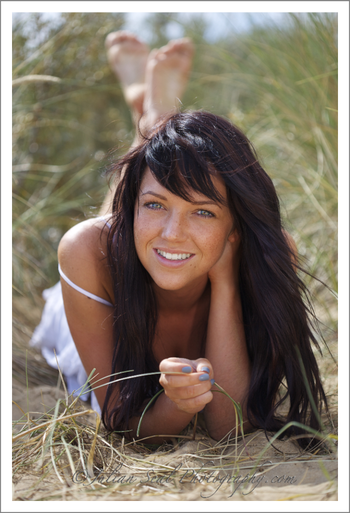 Female model photo shoot of Laura Belcher1